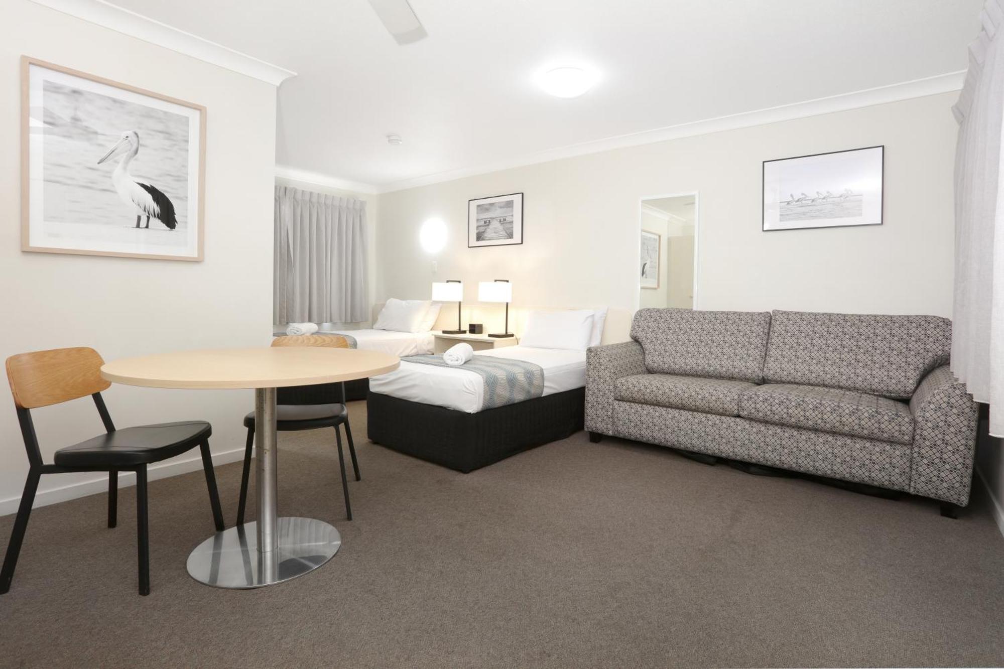 Southport Motel & Apartments Gold Coast Exterior photo
