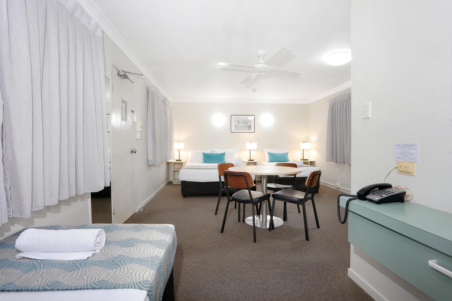 Southport Motel & Apartments Gold Coast Exterior photo